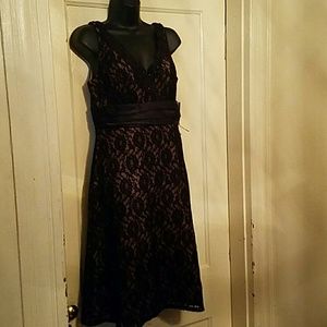 SLeevelees GLAM Lace Dress